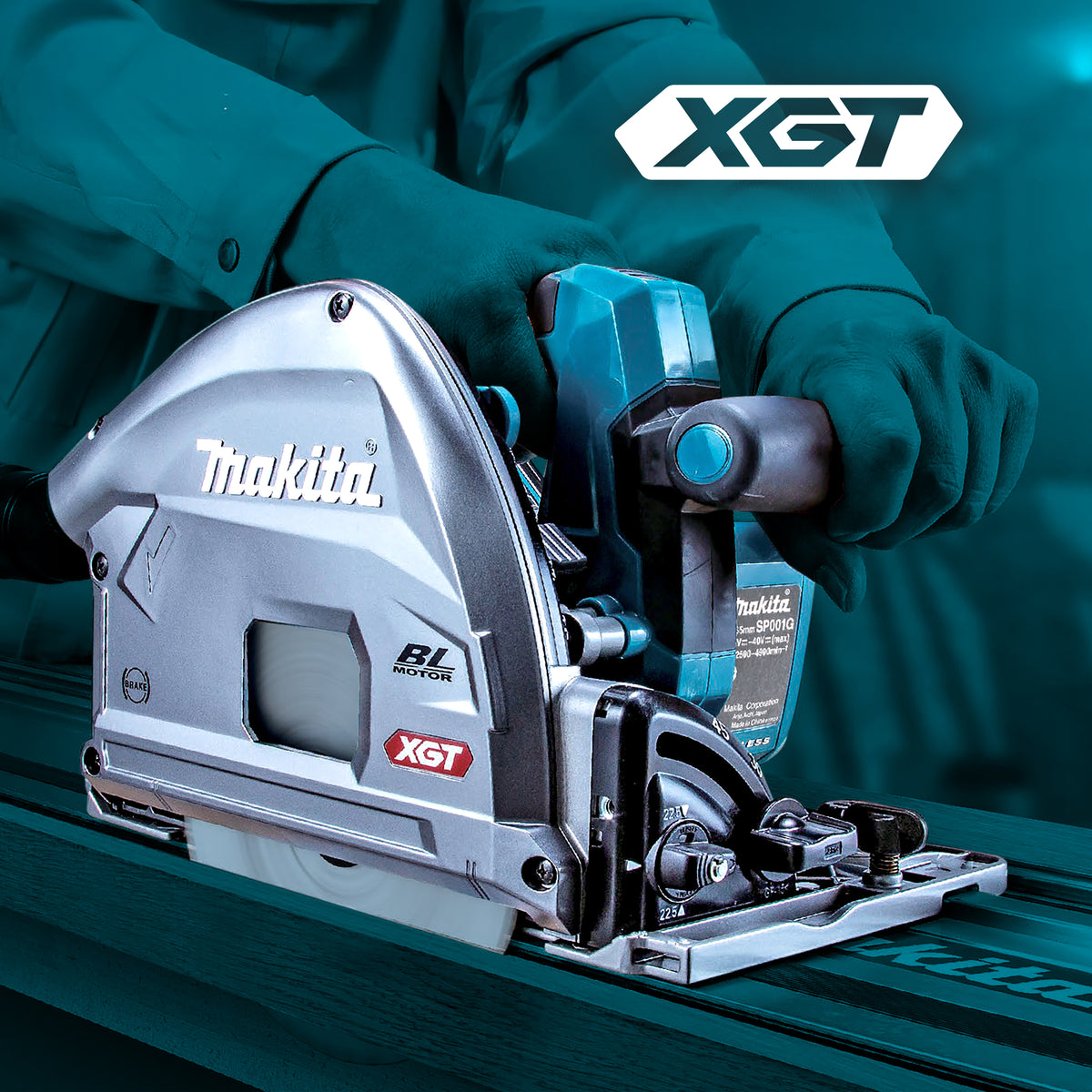 Makita Scie circulaire plongeante sans balais 40Vmax XGT avec AWS, 4.0Ah x1Kit SP001GM104
