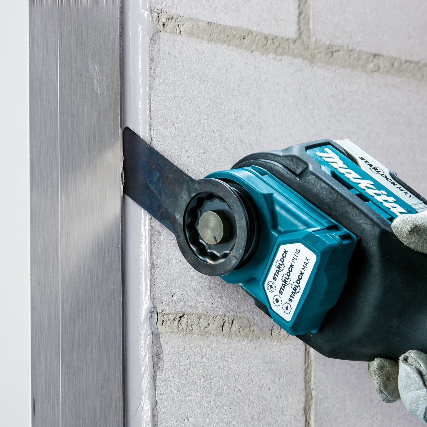 Makita 40Vmax XGT Brushless Toolless Multi Tool w/AVT and Accessory kit , Tool Only TM001GZ01