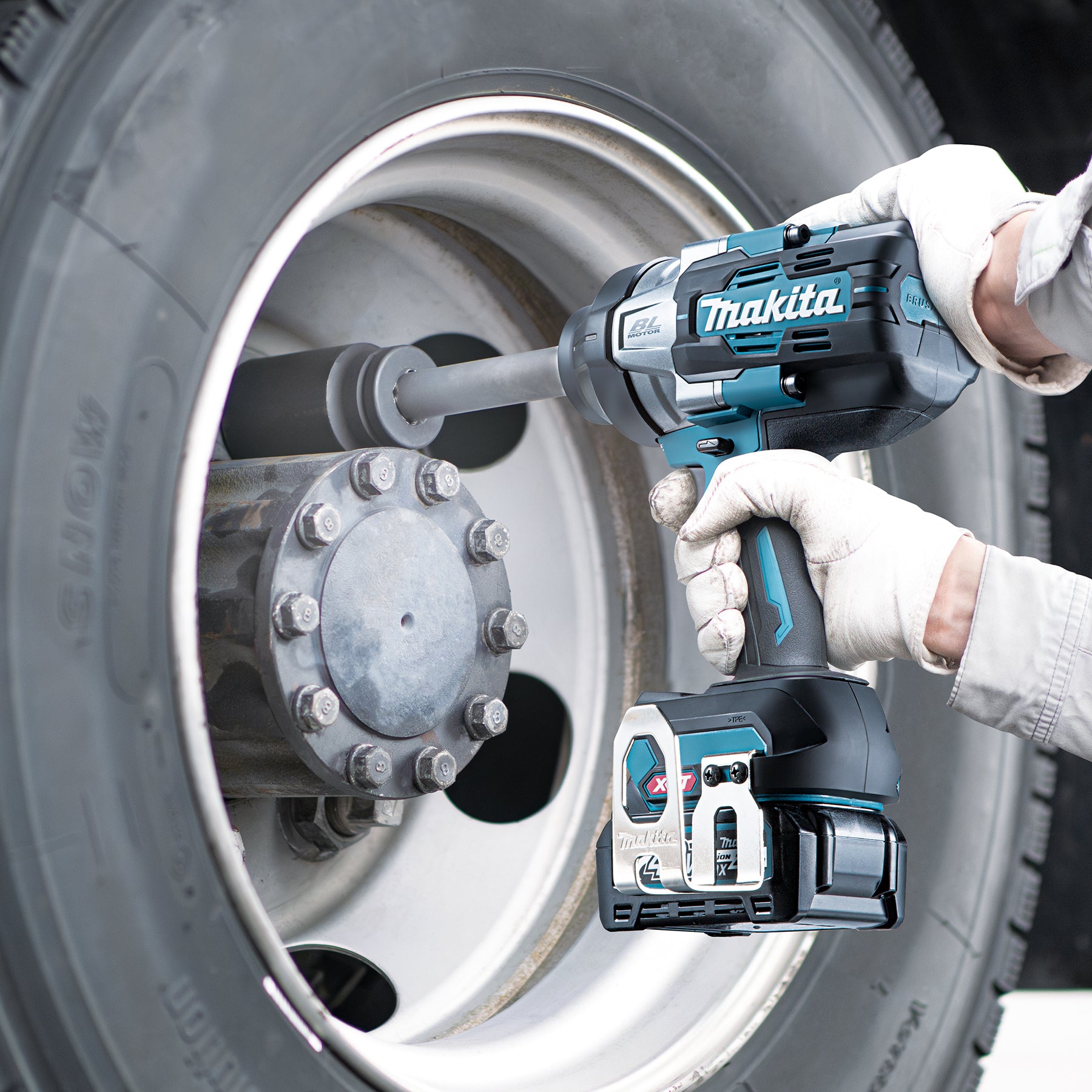 Makita Clé à chocs sans fil 40Vmax XGT Sans balais, enclume longue 3/4" à couple élevé, Machine seule TW011GZ