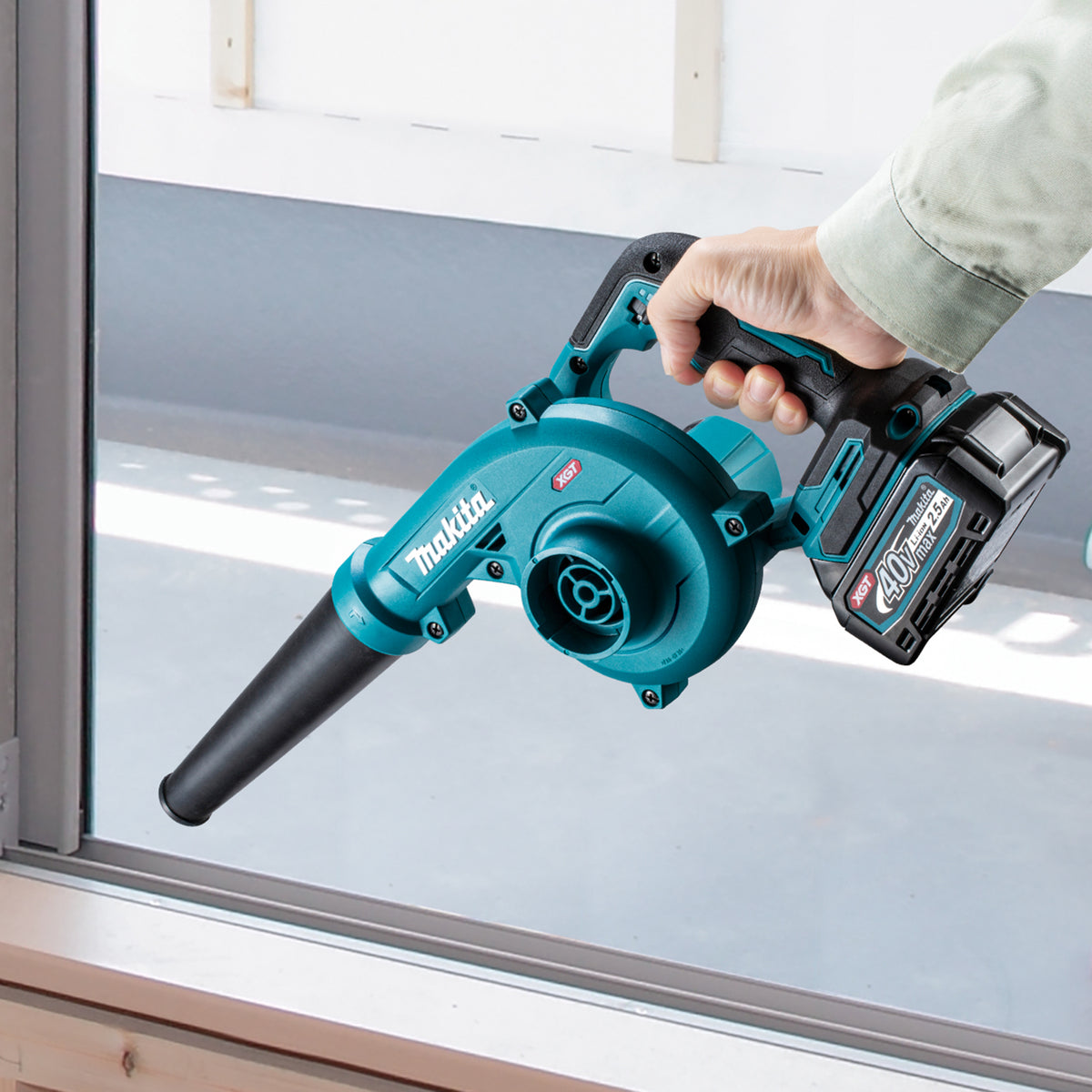 Makita Souffleur 40Vmax XGT 127CFM, Machine seule UB002GZ