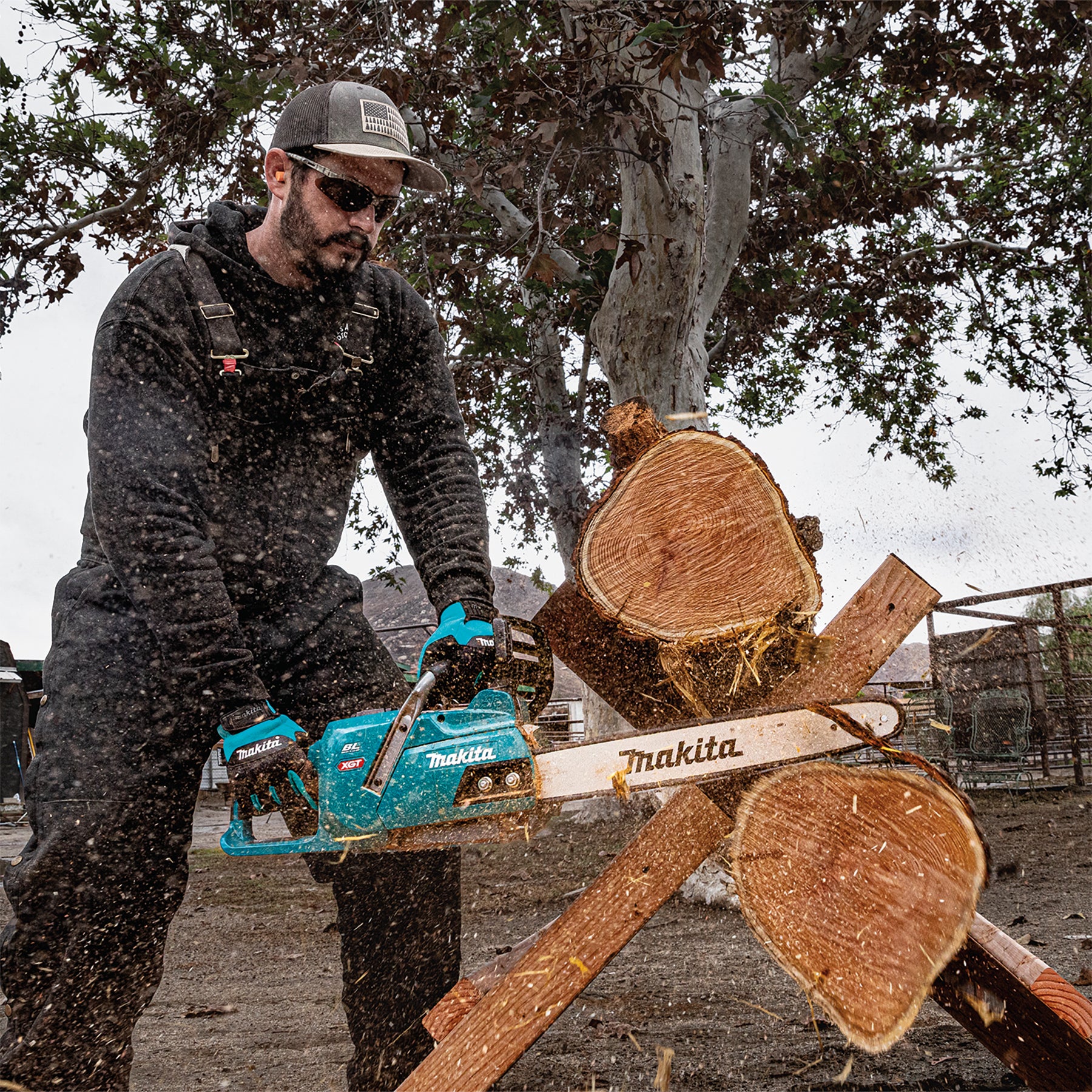Makita Tronçonneuse 40Vmax XGT Brushless 18" (45 cm) à poignée arrière, Machine seule UC013GZ01
