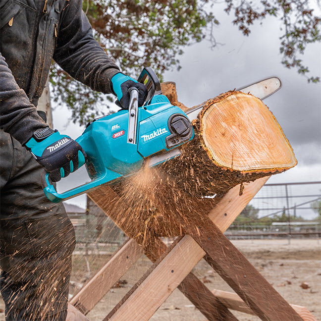 Makita 40Vmax XGT Brushless 16" Rear Handle Chainsaw, Tool Only UC016GZ