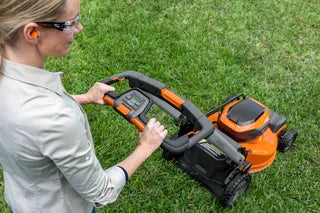 Husqvarna Husqvarna Lawn Xpert™ LE322R 970607501
