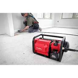 Milwaukee Compresseur compact silencieux 2 gallons M18 FUEL™ 2840-20