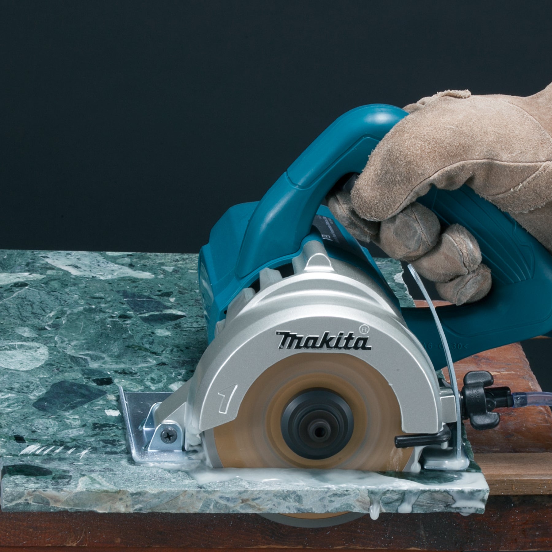 Makita 4-3/8" Masonry Saw 4100NH3ZX
