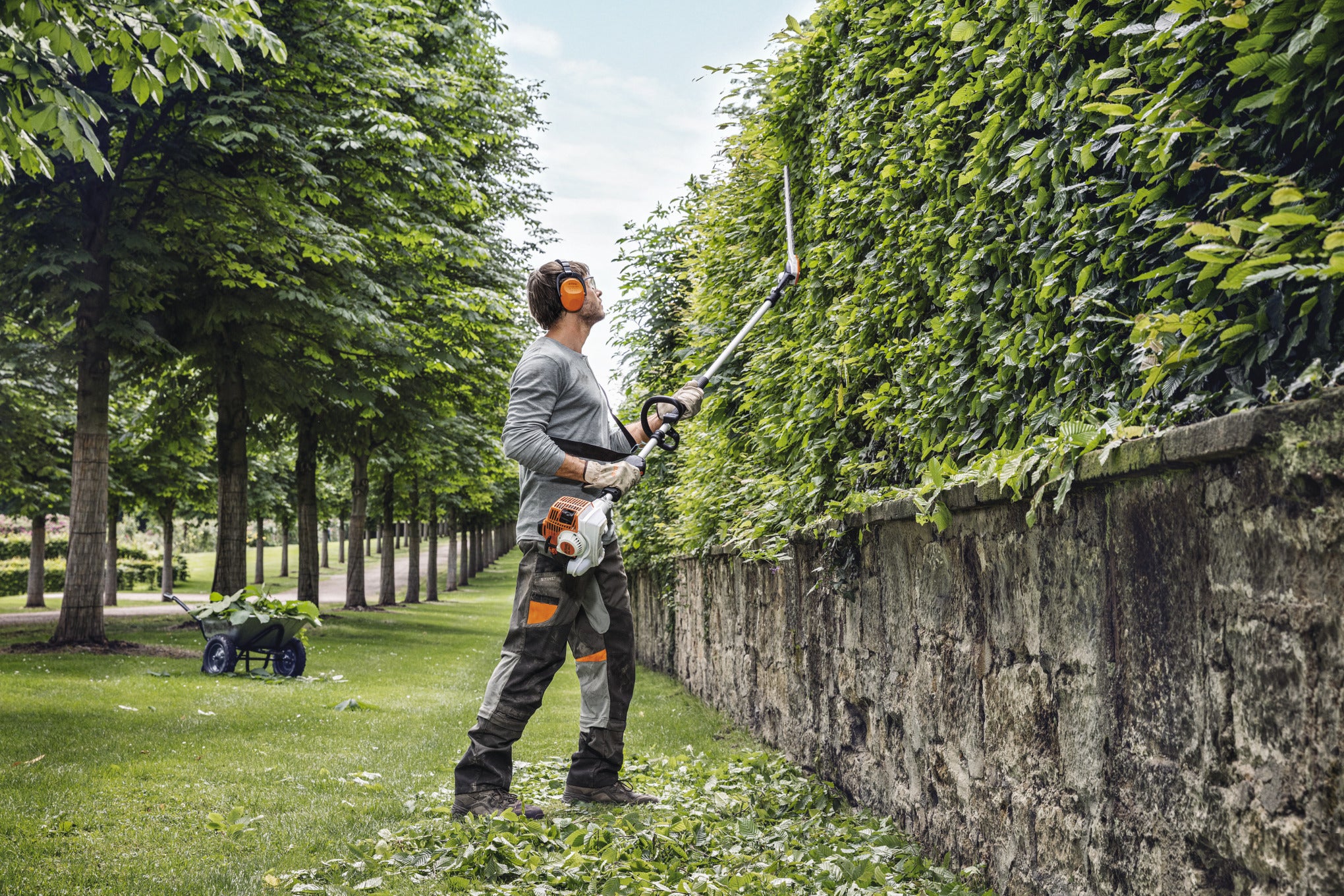 STIHL Coupe‑haie à longue portée HL 94 42432000026