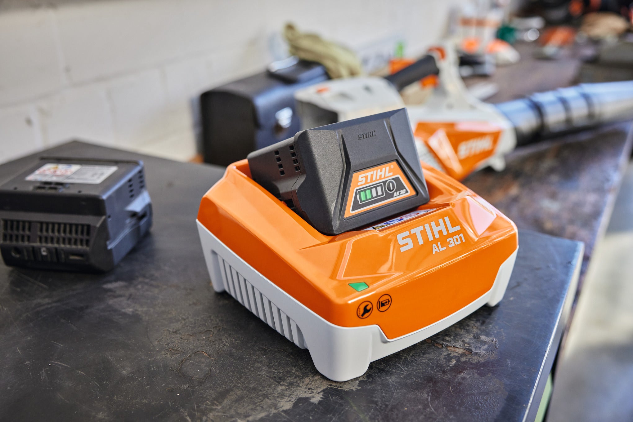 Stihl AL 301 Fast Charger EA094305506