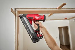Milwaukee M18 FUEL™ Cloueuse de finition 15 gauge 2839-20