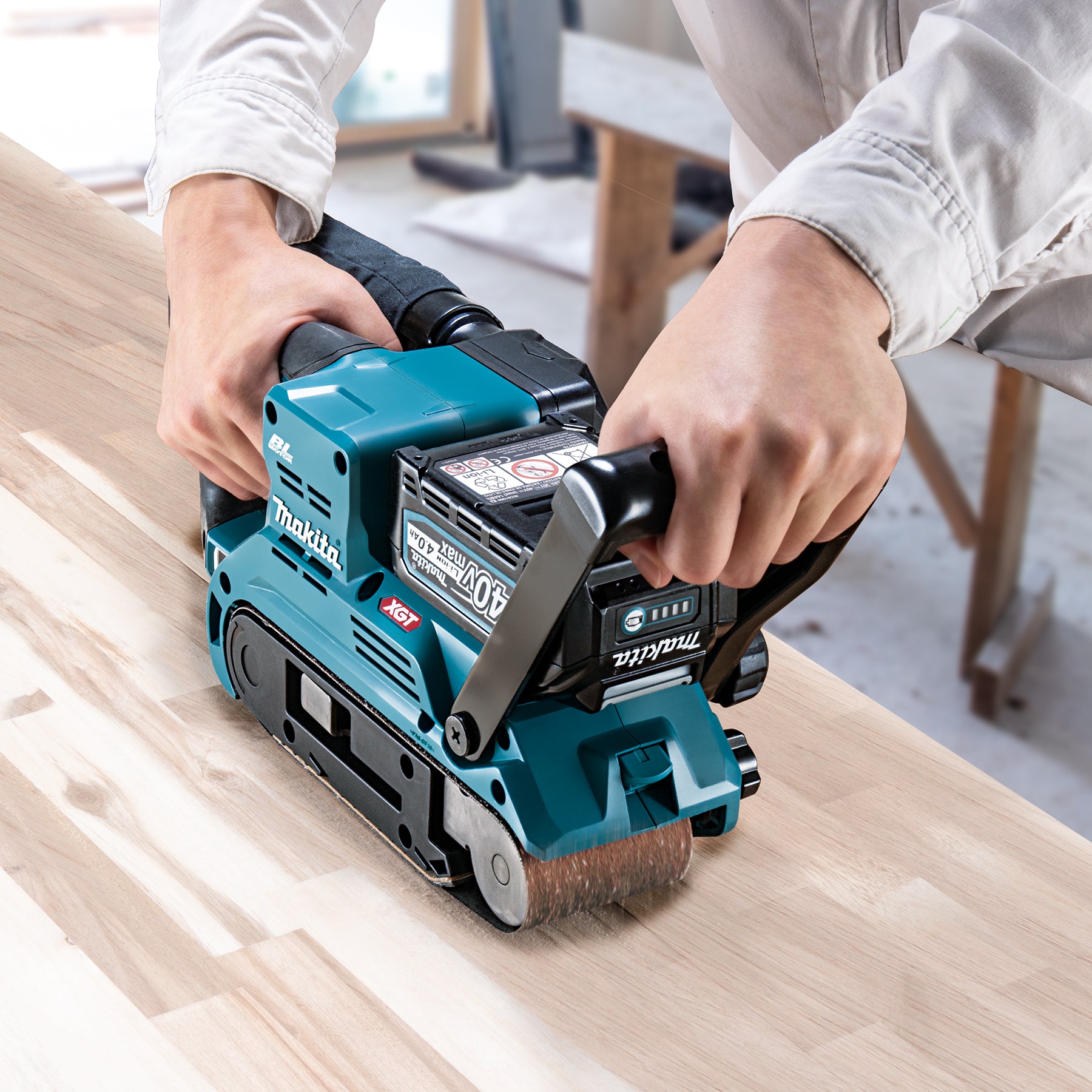 Makita Ponceuse à bande 3" x 21" sans balais 40Vmax XGT avec AWS, outil seul BS001GZ