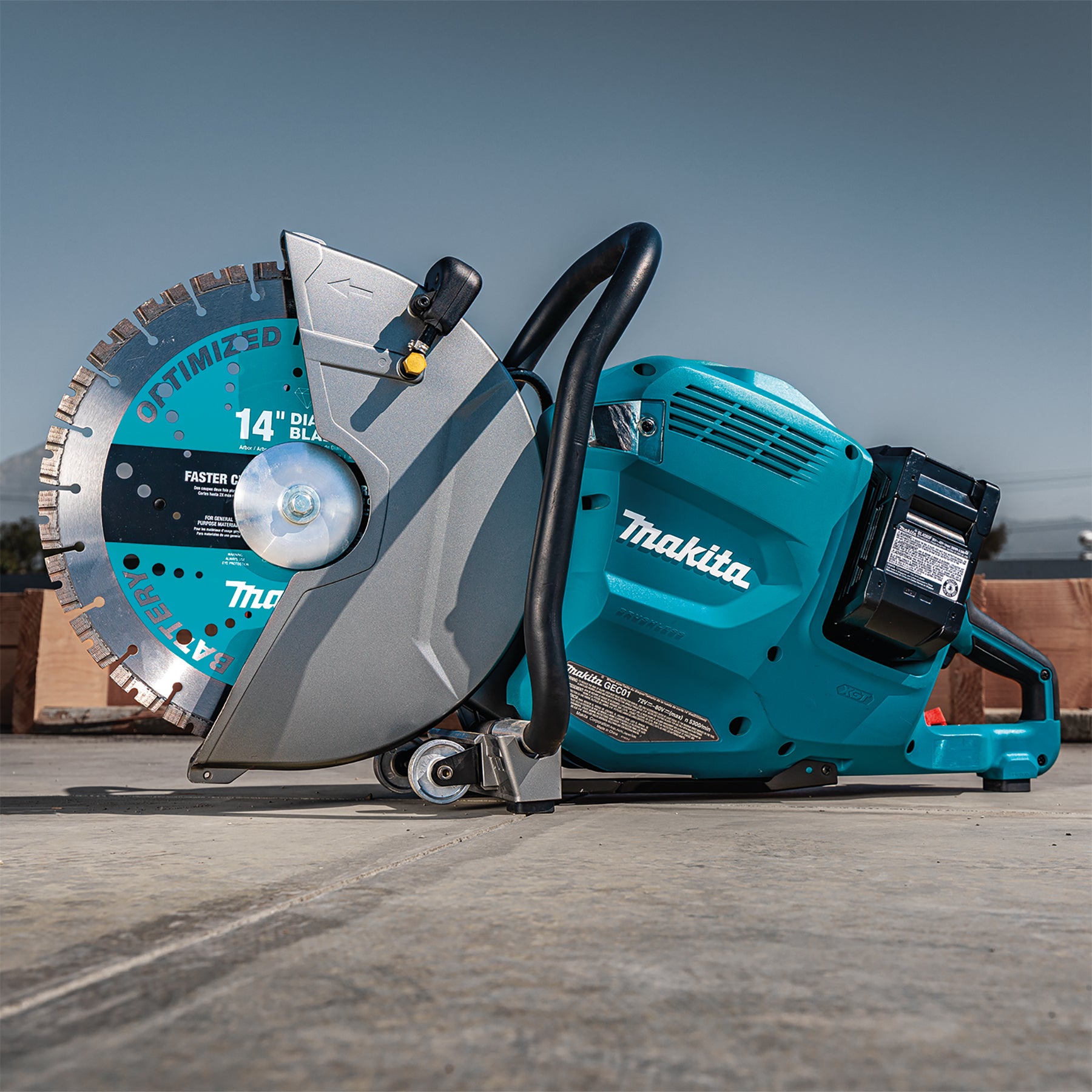 Makita 80V(40Vx2)max XGT Brushless 14" Power Cutter, 8.0Ah x4Kit CE001GL401