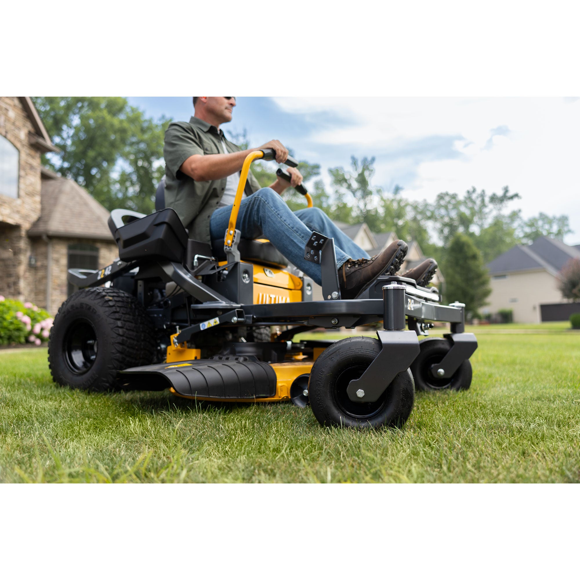 Cub Cadet Z2 42 - Série Ultima™ Z 17BIEAEE596