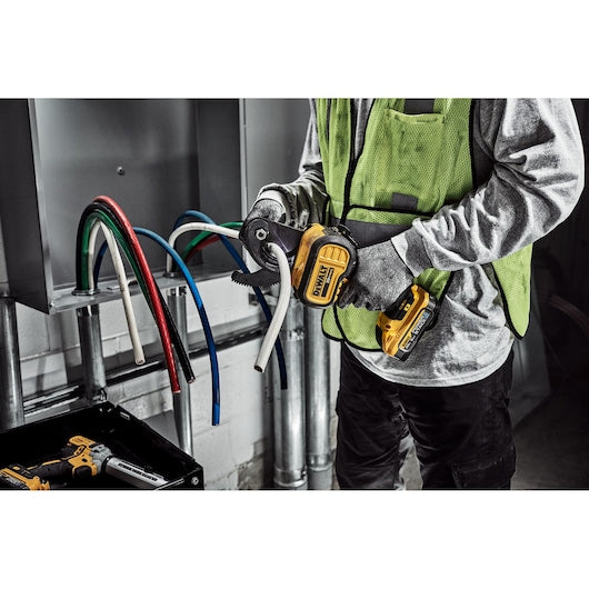 Dewalt 20V MAX* Cable Cutting Tool (Tool Only) DCE150B