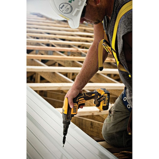 DeWalt Kit de visseuse à couple réglable 20V MAX* XR® VERSA-CLUTCH™ DCF622M2