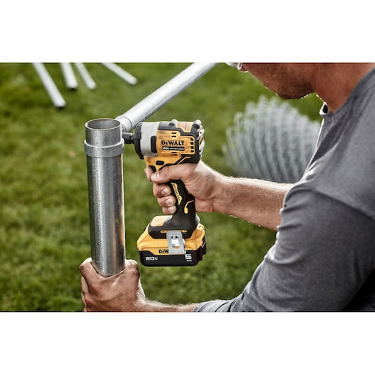 Dewalt 20V MAX* 3/8 in. Cordless Impact Wrench With Hog Ring Anvil Kit DCF913P2