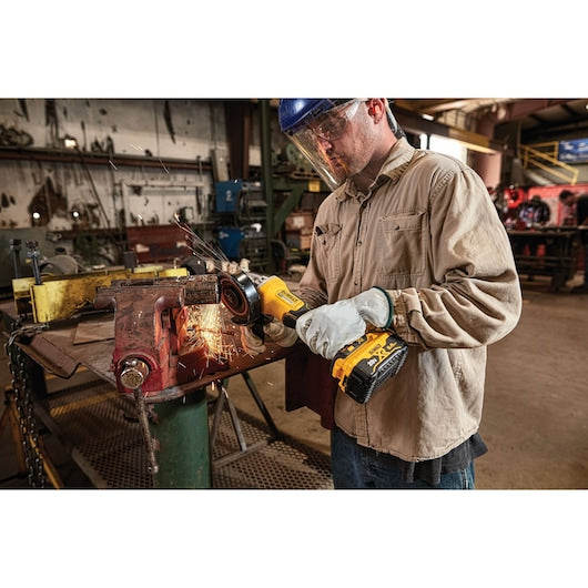 Dewalt 20V MAX* XR® 4-1/2 in. Paddle Switch Small Angle Grinder Kit With KICKBACK BRAKE™ DCG413R2