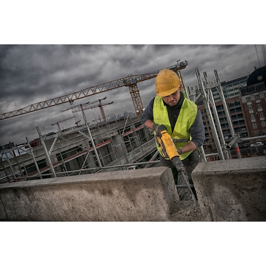 DeWalt Kit combiné de marteau perforateur sans balais 60V MAX* 1‑9/16 po. SDS MAX* DCH481X2