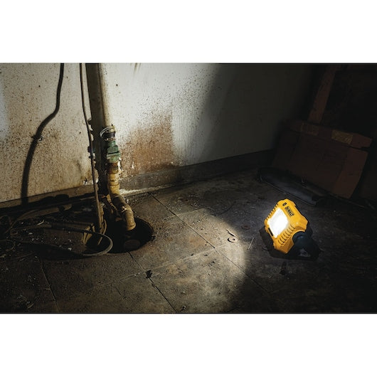 Dewalt 12V/20V MAX* Compact Task Light (Tool Only) DCL077B
