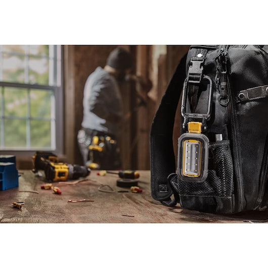DeWalt Lampe de travail LED rechargeable DCL182 DCL182