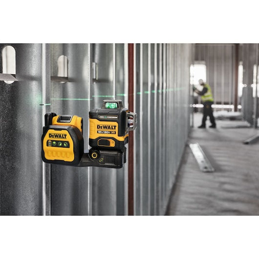 Dewalt 20V MAX* XR® 3 x 360° High Precision Green Laser DCLE34033D1