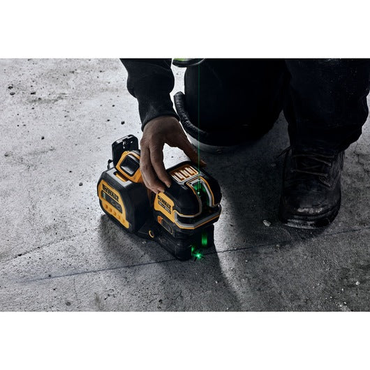 Dewalt 20V MAX* Cordless 5-Spot Green Line Laser (Tool Only) DCLE34520GB
