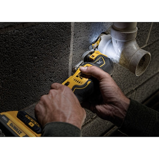 Dewalt 20V MAX* XR® Brushless Cordless 3-Speed Oscillating Multi-Tool Kit (2.0 Ah Battery) DCS356D1
