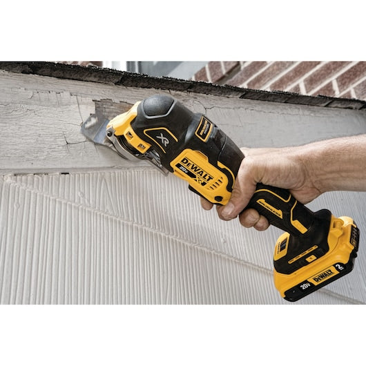 Dewalt 20V MAX* XR® Brushless Cordless 3-Speed Oscillating Multi-Tool Kit (2.0 Ah Battery) DCS356D1