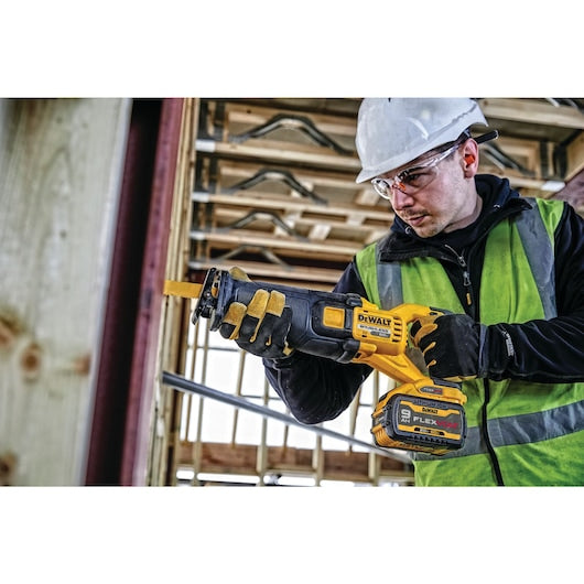 Dewalt FLEXVOLT® 60V MAX* Brushless Cordless Reciprocating Saw Kit DCS389X2
