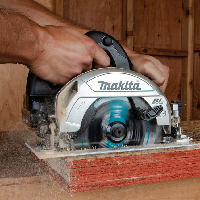 Makita 18V LXT Brushless 6-1/2" Sub-Compact Circular Saw, Tool Only DHS660ZB