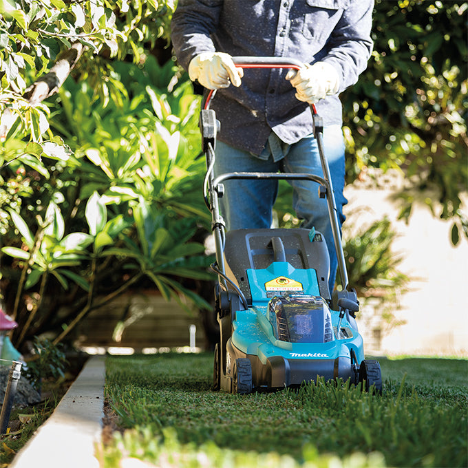 Makita Tondeuse à gazon 18V LXT 13" (33 cm), Machine seule DLM330Z
