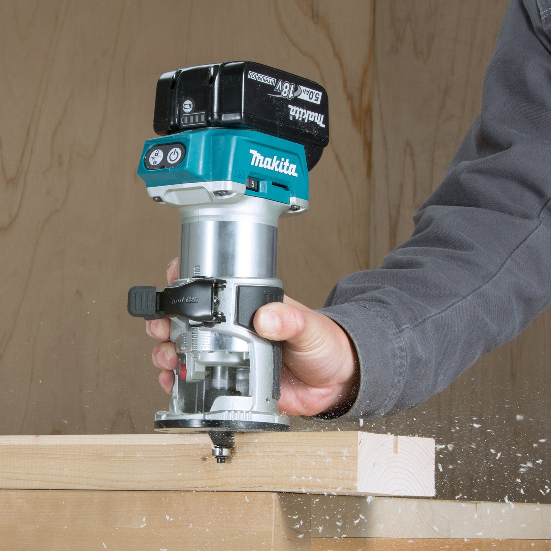Makita 18V LXT Brushless Router w/Dust Extraction, Tool Only DRT50ZX4