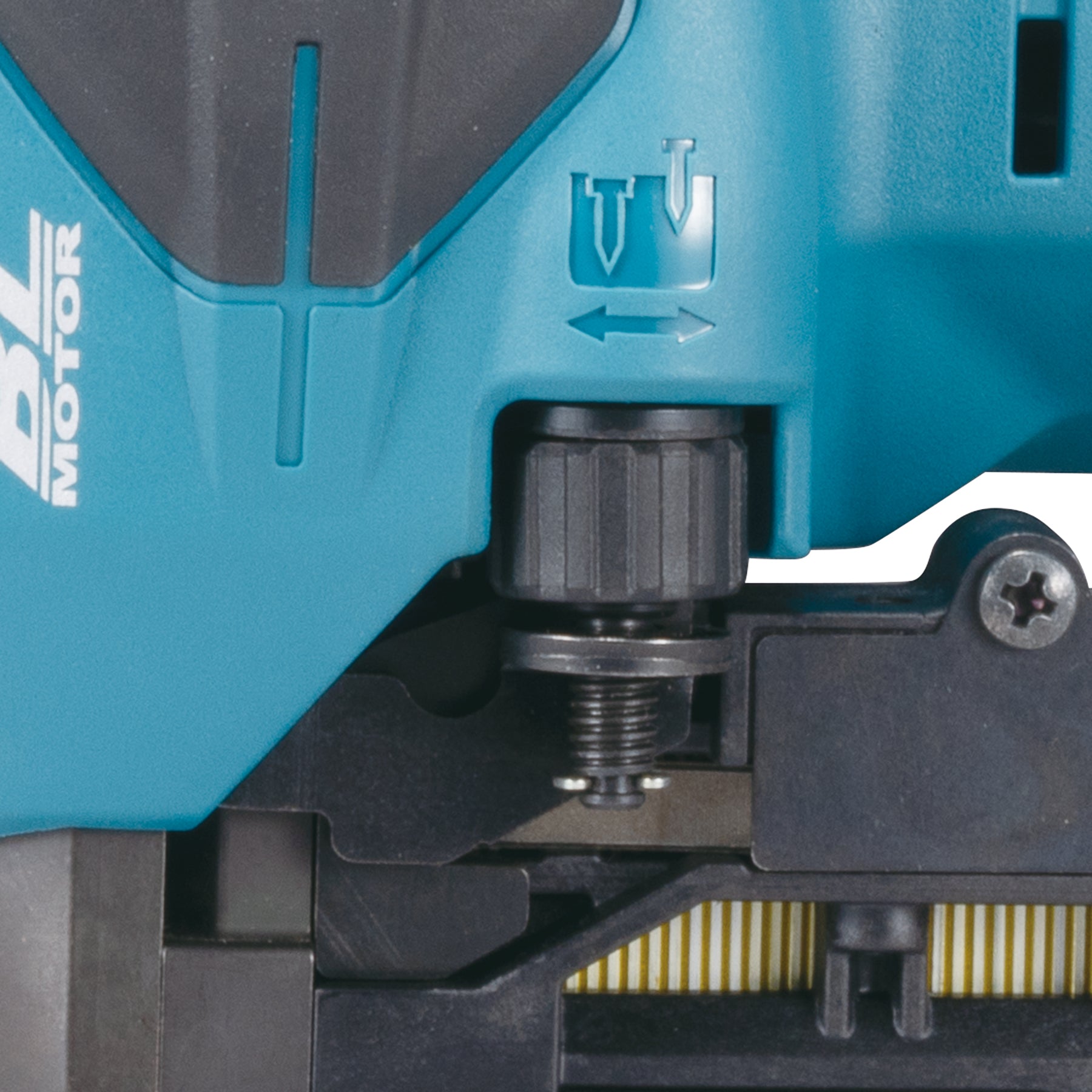 Makita Agrafeuse à couronne étroite 18V LXT sans balais 1-1/2" 18 ga, outil seul DST630Z