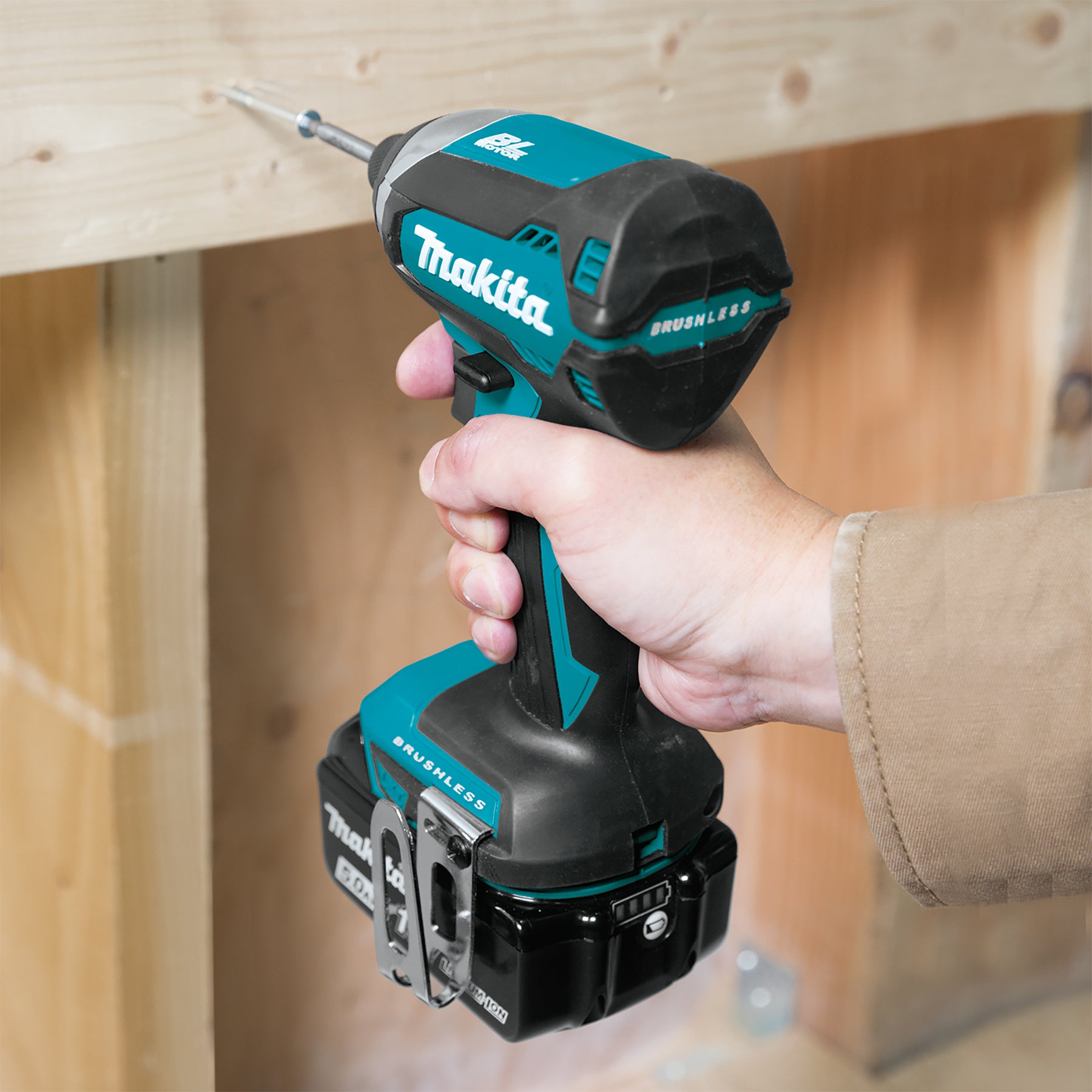 Makita Visseuse à chocs sans balais 18V LXT 1/4", 2.0Ah x1Kit DTD153SAX2