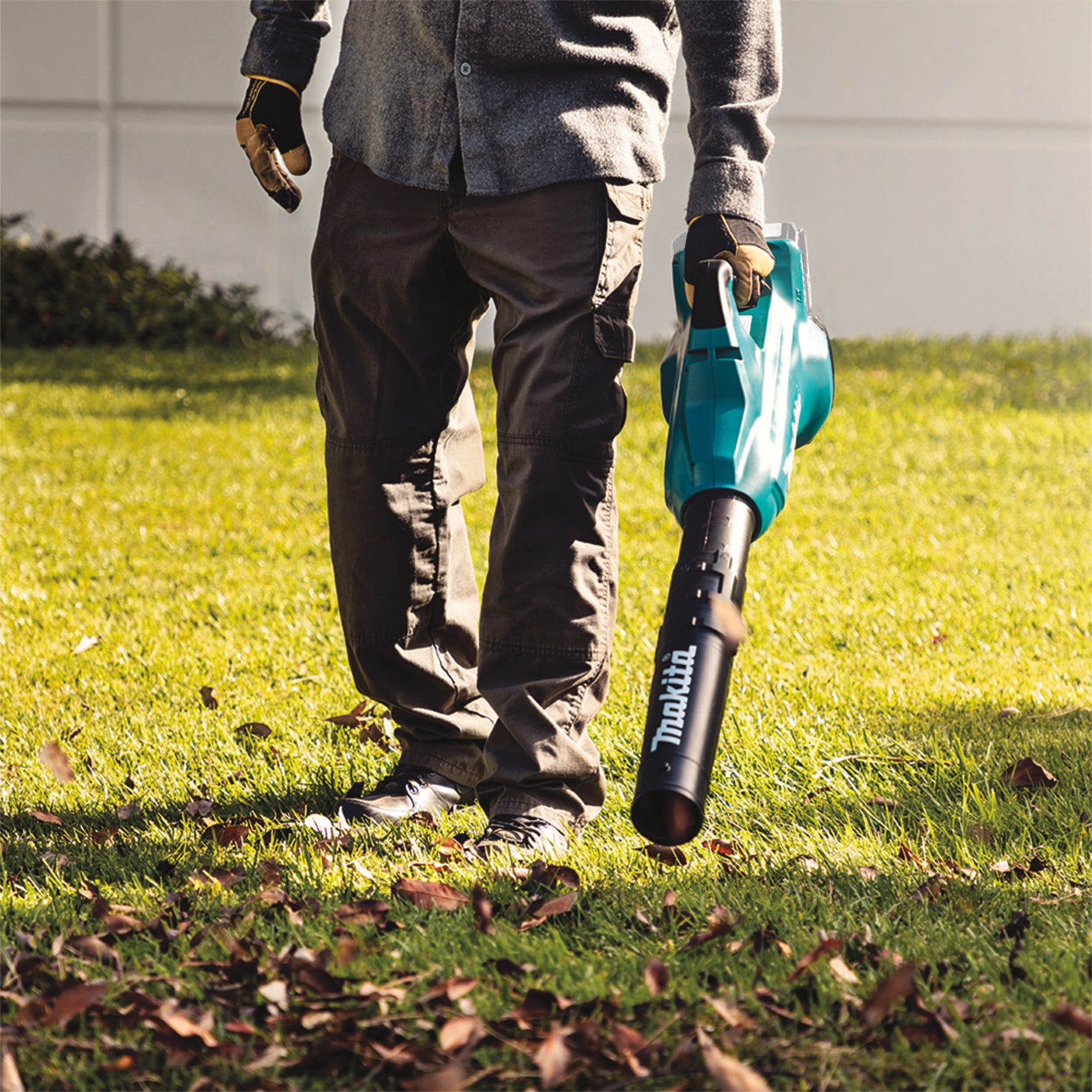 Makita 36V(18Vx2) LXT Brushless 473 CFM Blower, Tool Only DUB362Z