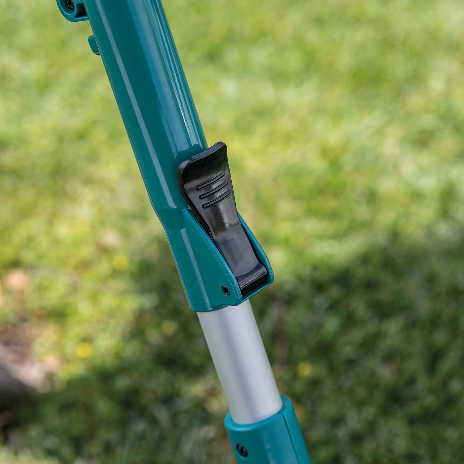 Makita 18V LXT 18" Pole Hedge Trimmer, Tool Only DUN461WZ