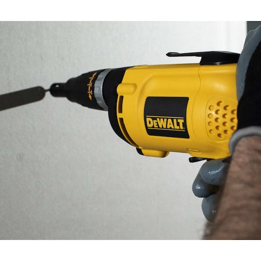 Dewalt DW255 5,300 rpm High Speed VSR Drywall Screwgun DW255
