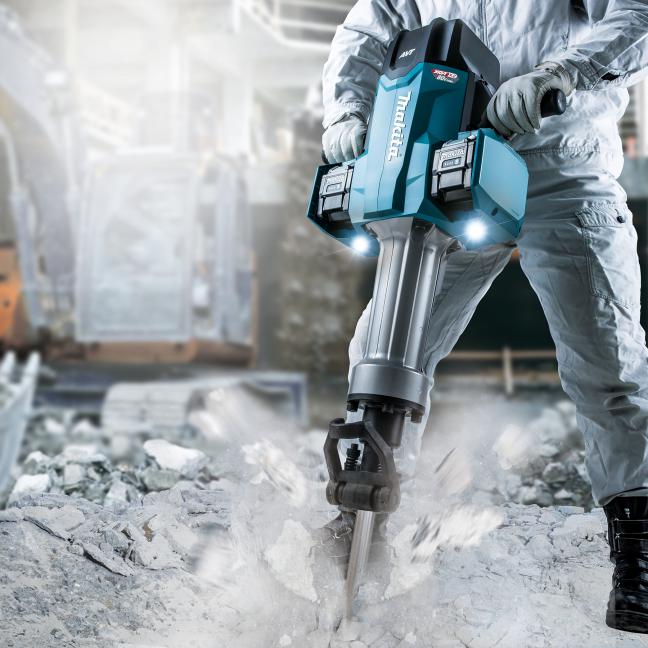 Makita Brise-béton sans balais 80V(40Vx2)max XGT 70 LBS, queue hexagonale 1-1/8" avec chariot, Kit avec 4 batteries 8.0Ah HM004GL401