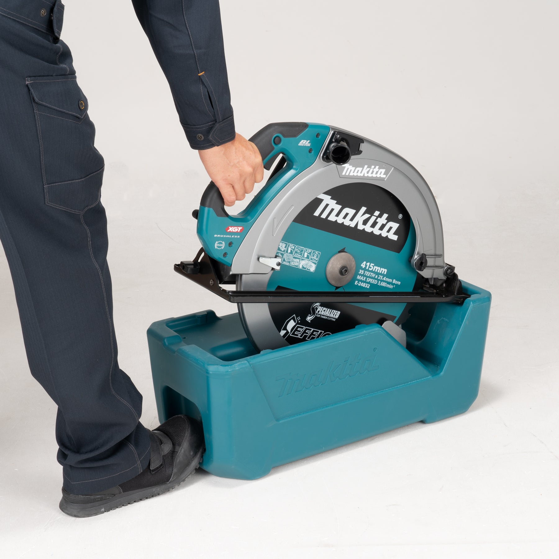 Makita Scie circulaire sans balais 16-5/16" 40Vmax XGT avec AWS, Outil seul HS013GZ