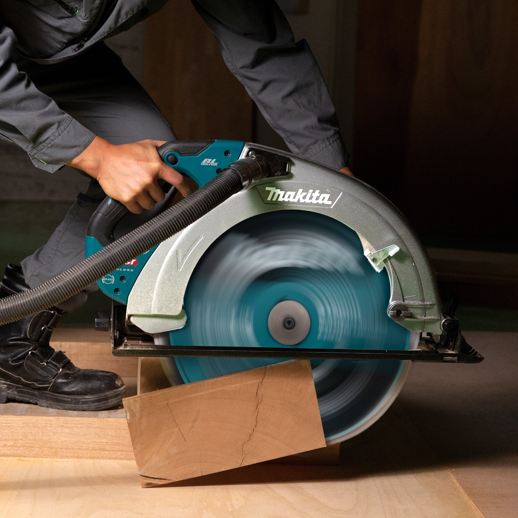 Makita Scie circulaire sans balais 16-5/16" 40Vmax XGT avec AWS, Outil seul HS013GZ