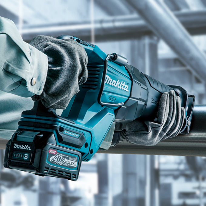 Makita Scie alternative sans balais 40Vmax XGT, kit avec batterie 4.0Ah x1 JR001GM101