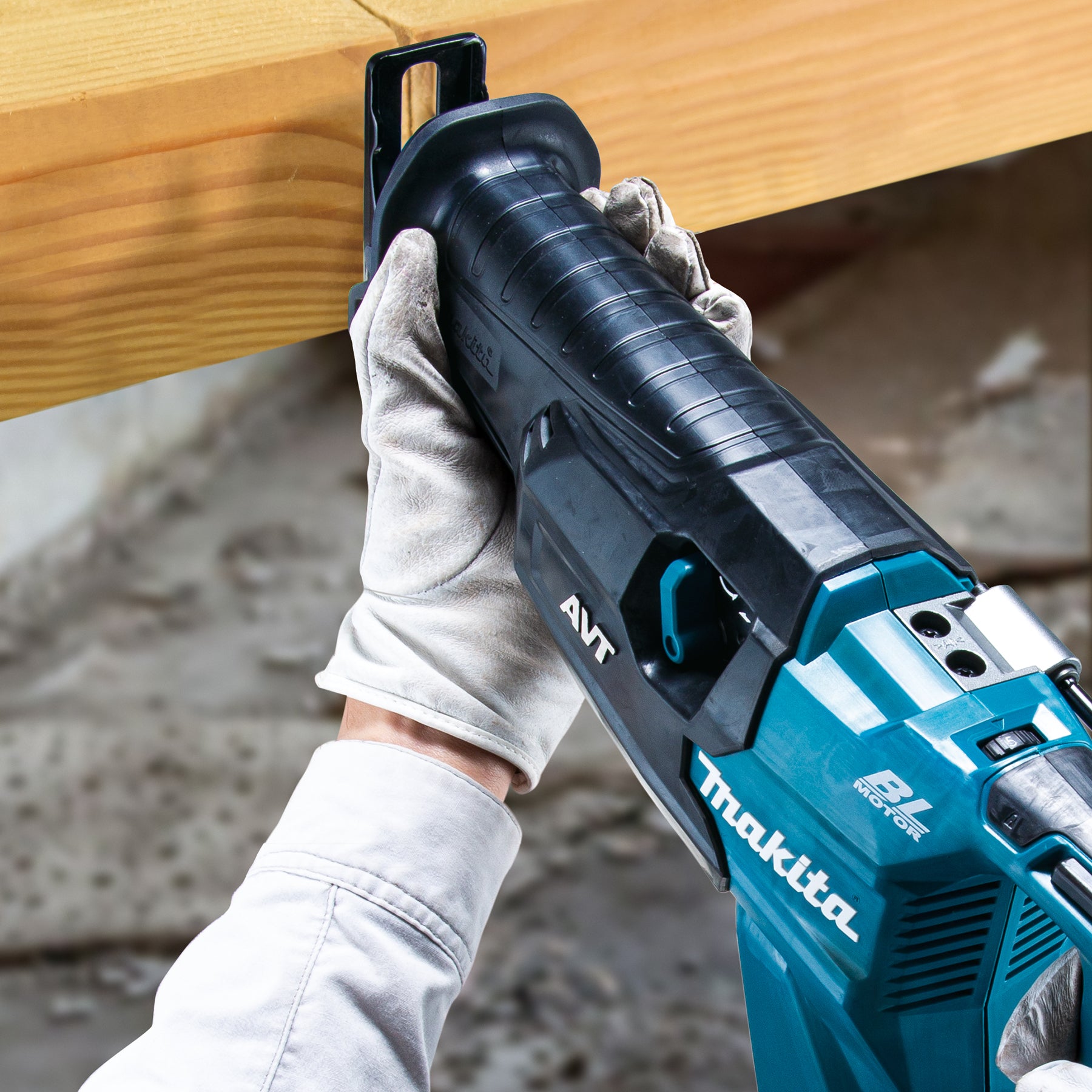 Makita Scie alternative sans balais 40Vmax XGT, kit avec batterie 4.0Ah x1 JR002GM102