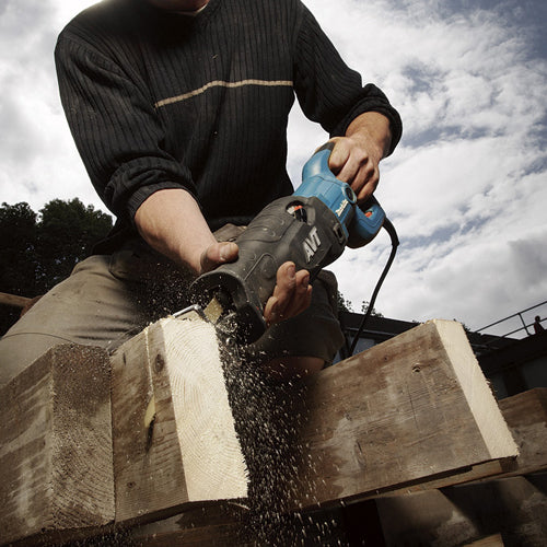 Makita 15 amp reciprocating saw with anti-vibration technology (avt) JR3070CT