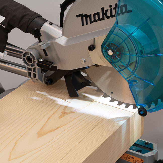 Makita Scie à onglets coulissante 10" avec guide de coupe LED LS1110F