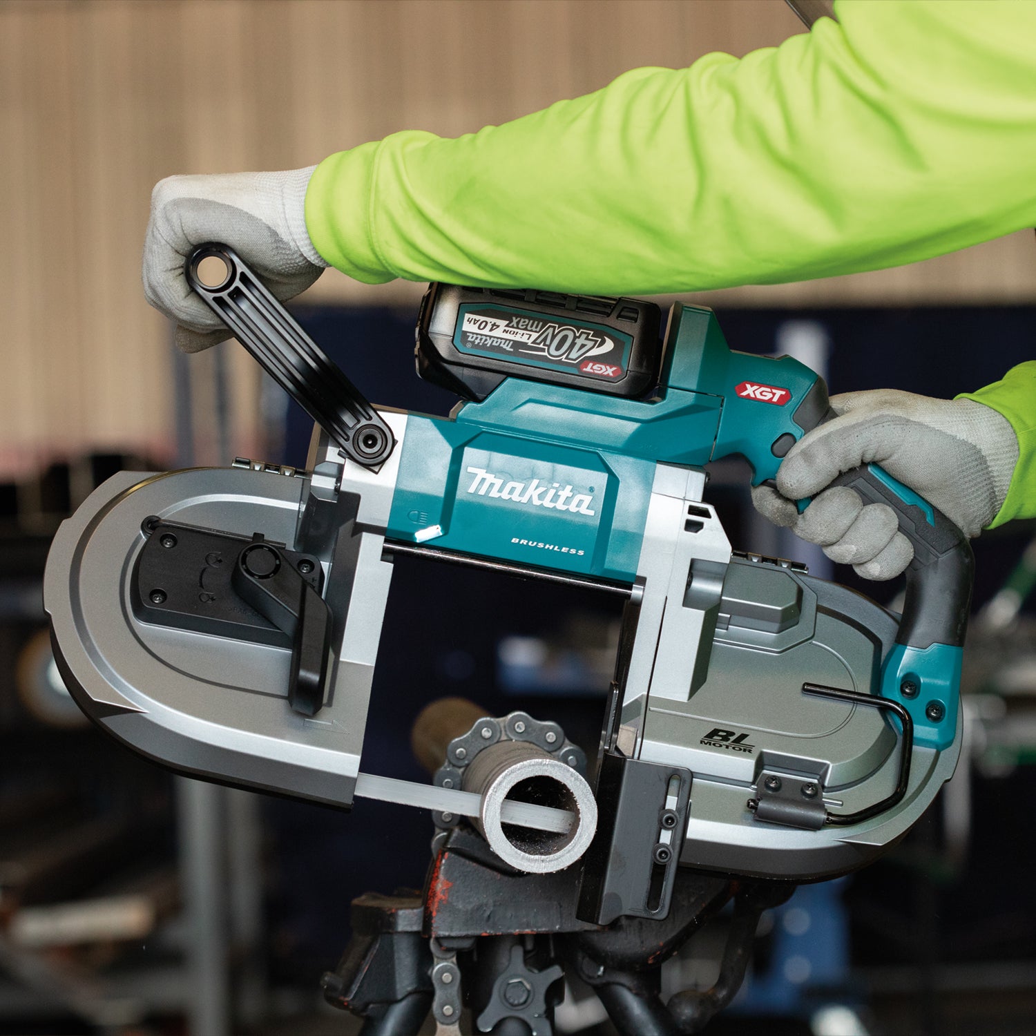 Makita 40Vmax XGT Brushless Portable Band Saw, 4.0Ah x1Kit PB002GM101