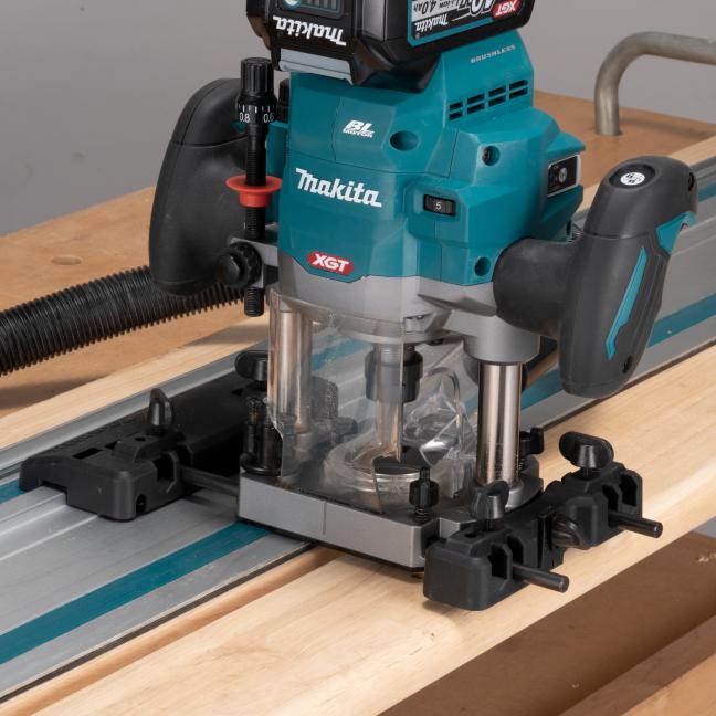 Makita Défonceuse plongeante sans balais 1/2" 40Vmax XGT avec AWS, outil seul RP001GZ01
