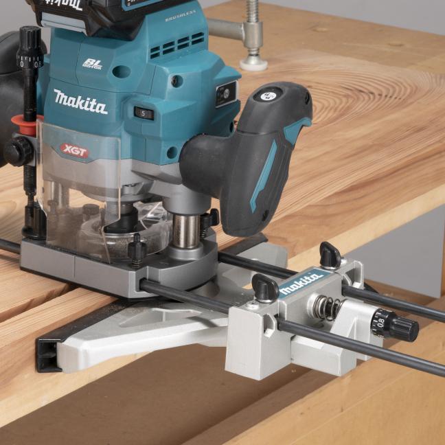 Makita Défonceuse plongeante sans balais 1/2" 40Vmax XGT avec AWS, outil seul RP001GZ01