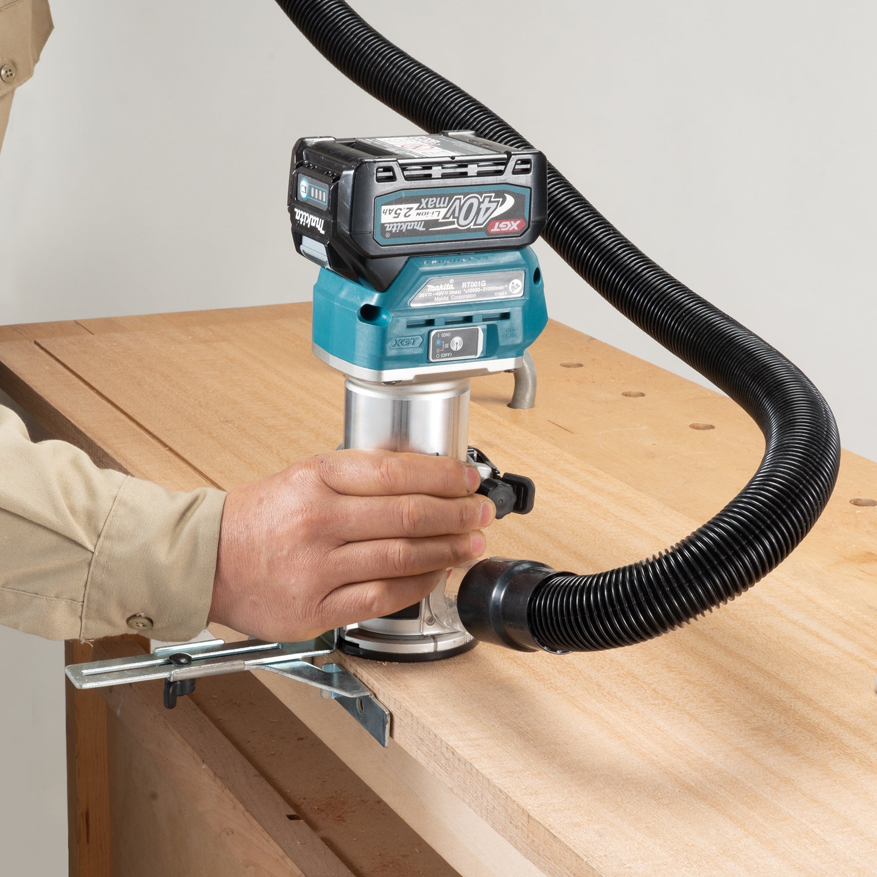 Makita 40Vmax XGT Brushless Router w/AWS, Tool Only RT001GZ01