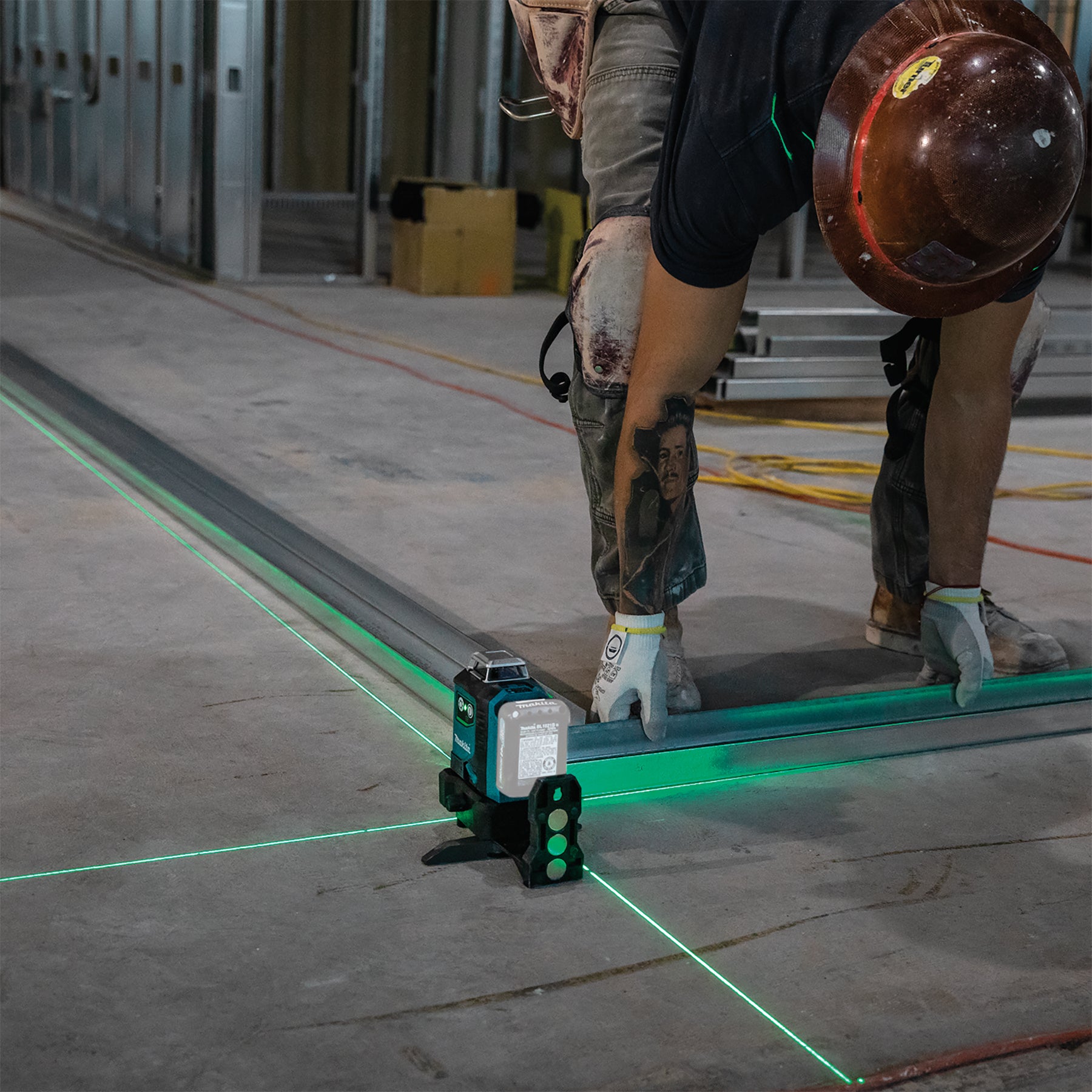 Makita Laser multi-lignes vert 12Vmax CXT, 2.0Ah x1Kit SK700GDWAJ