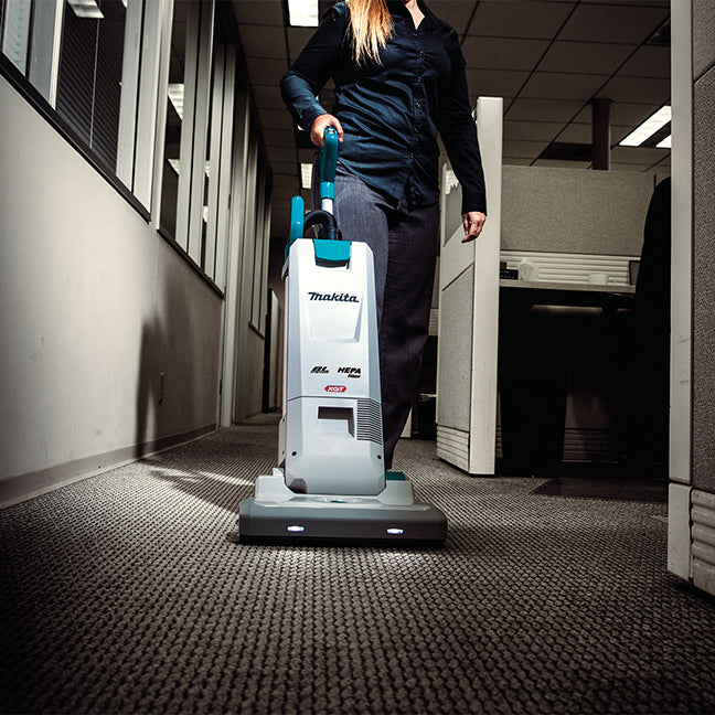 Makita 40Vmax XGT Brushless 5 L Upright Vacuum Cleaner, 8.0Ah x1Kit VC010GL101