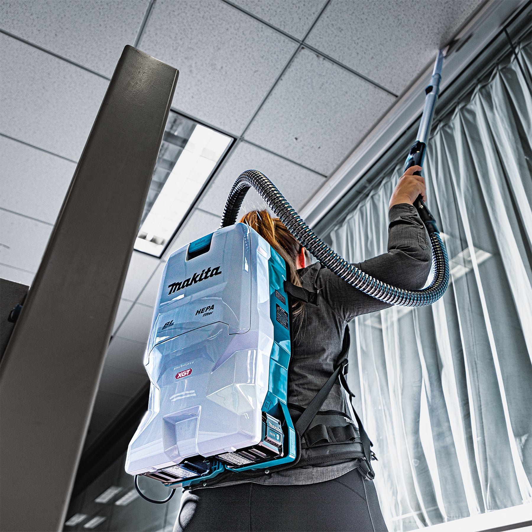 Makita 40Vmax XGT Brushless 6 L Backpack Vacuum Cleaner, Tool Only VC011GZ02