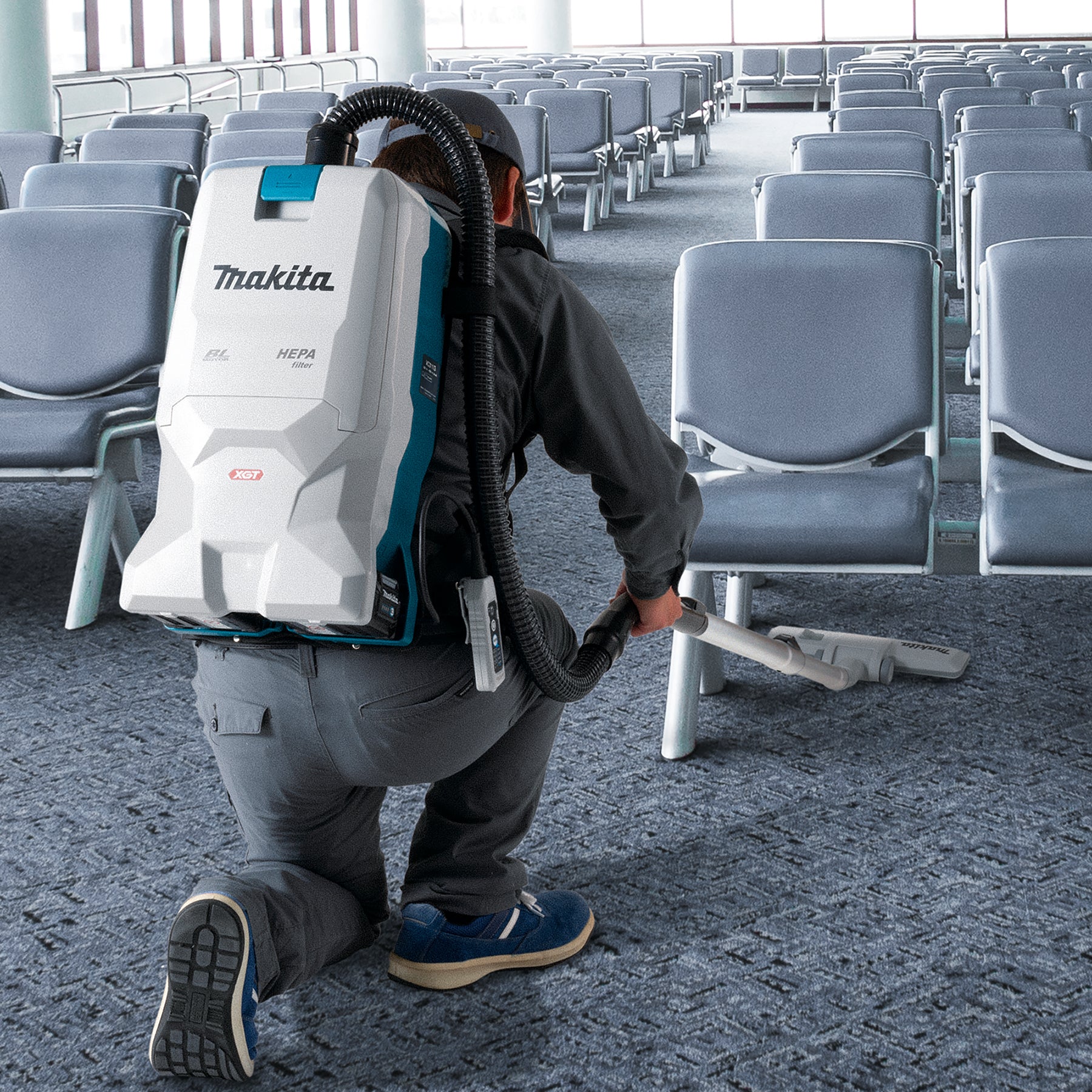 Makita 40Vmax XGT Brushless 6 L Backpack Vacuum Cleaner, Tool Only VC011GZ02